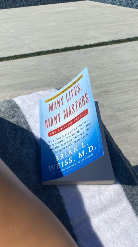 Este es el libro. (@kendalljenner)