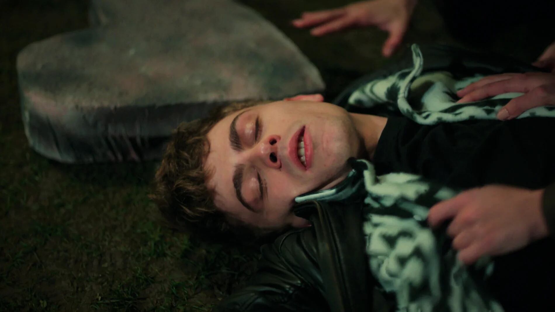 Emir se encuentra grave tras caer y golpearse la cabeza (Foto: NG Medya)