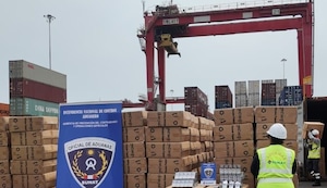 Descubren más de 7 millones de cigarrillos ilegales camuflados en cargamento de servilletas