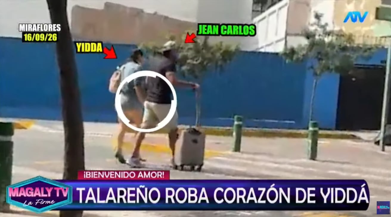 Yiddá Eslava y su nuevo galán de la mano en Miraflores.