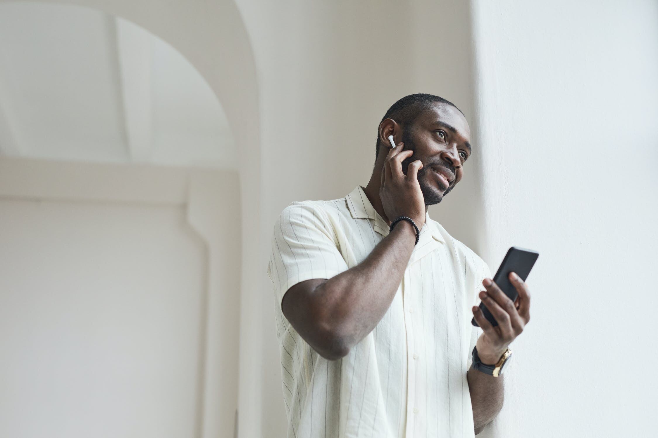 Audífonos inalámbricos.