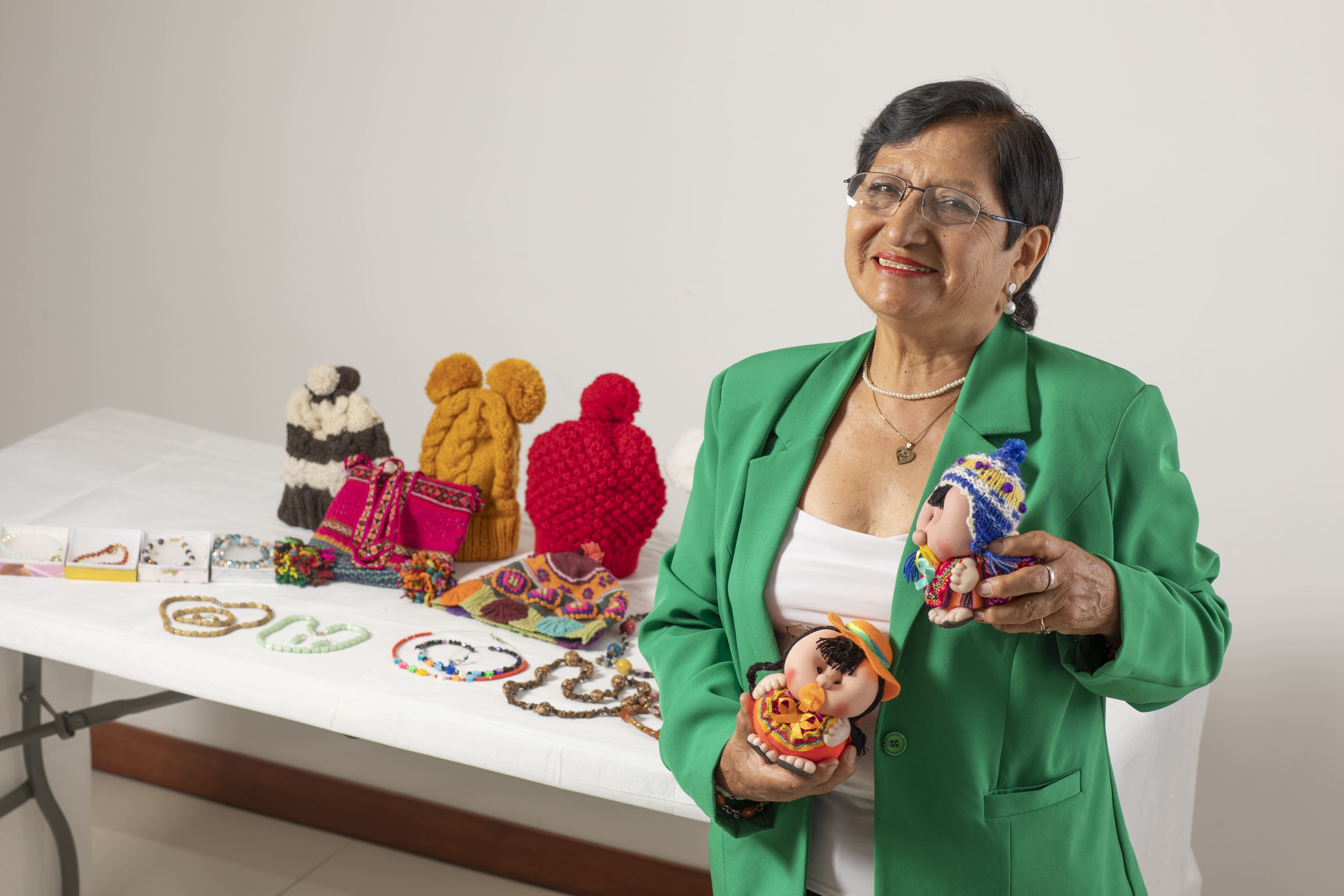 Con su apoyo podrán ayudar a muchos emprendedores que con sus productos tienen un ingreso económico para su hogar.