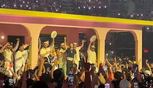 Bad Bunny concluye su residencia en Puerto Rico con un llamado a combatir el odio con amor