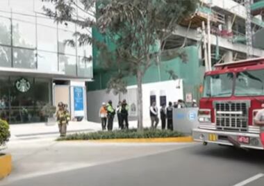 Evacúan Clínica Internacional de San Borja