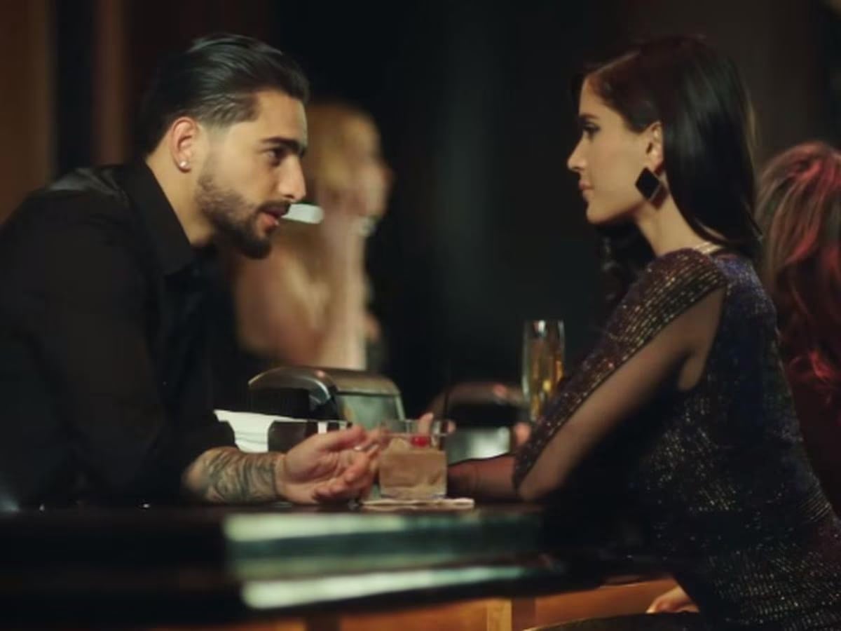 Natalia Barulich, la exnovia del colombiano, protagoniza "Felices los 4" (Foto: Maluma / YouTube)