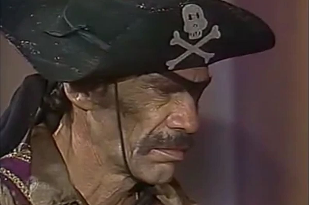 Alma Negra tiene una malévola risa y muchas veces pone en peligro la vida de sus propios tripulantes, la del Chapulín, así como de cualquier chica que no quiera casarse con él (Foto: Televisa)