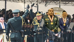 ¡Cambio en la cúpula policial! Óscar Arriola asume mando de la PNP en medio de polémicas y sospechas