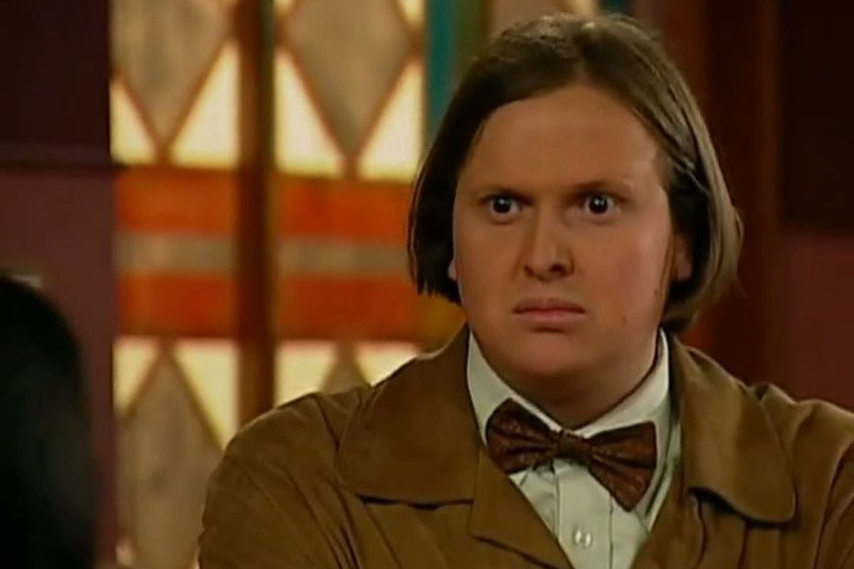 Giovanni Suárez interpretó a Benito Santos en la telenovela protagonizada por Danna García, Mario Cimarro, Paola Rey, Juan Alfonso Baptista, Natasha Klauss, Michel Brown, entre otros reconocidos actores (Foto: Telemundo)