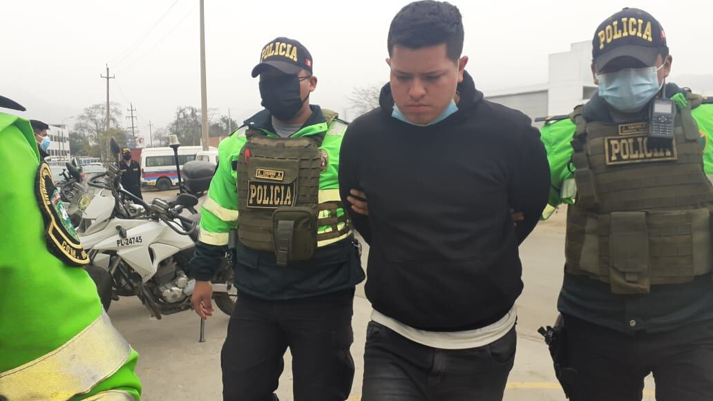 Dos venezolanos, pertenecientes a la banda ‘Los Rápidos de Prialé’, fueron atrapados. (foto: Mónica Rochabrum/Trome)