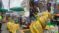 ¡La salud estaba en riesgo! Policía retira cigarrillos de contrabando del mercado ‘La Parada’