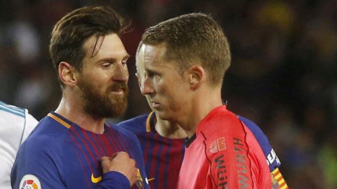 Messi también se encara con árbitros y lo hizo en España