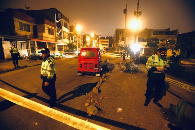 Balacera en San Juan de Lurigancho deja tres fallecidos. Dos de ellos era un Serenazgo del distrito. El hecho ocurrió en el paradero 3 de Huascar. Foto: César Grados/@photo.gec