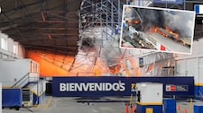 Cercado de Lima: más de 25 unidades de bomberos atienden incendio en almacén