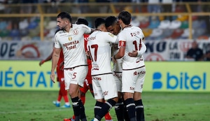 Universitario venció 2-1 a Sport Huancayo en el primer triunfo de la era Héctor Cúper