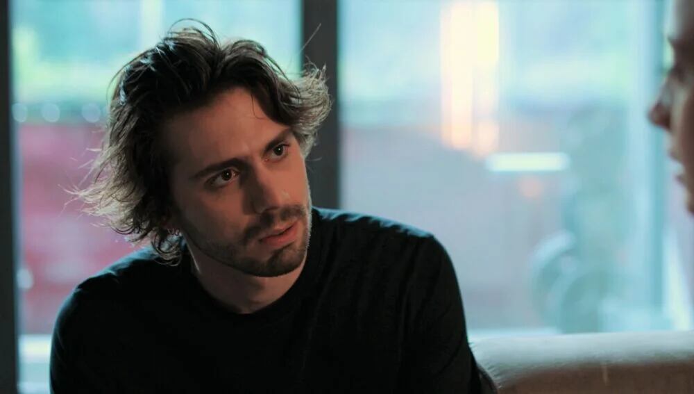 Ceren sufre un desmayo tras discutir con Selçuk (Foto: Medyapım)