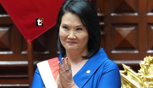 Keiko Fujimori asume la Presidencia de la República y se convierte en la primera mujer elegida por voto popular en el Perú