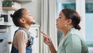 ¿Cómo corregir a los hijos sin dejarles traumas? Un psicólogo brinda pautas