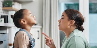 Si tu hijo es muy rebelde, no acepta un ‘no’, desafía constantemente las reglas y ninguna corrección parece funcionar, acude a un especialista porque podrían ser rasgos psicopáticos. Foto: Istock