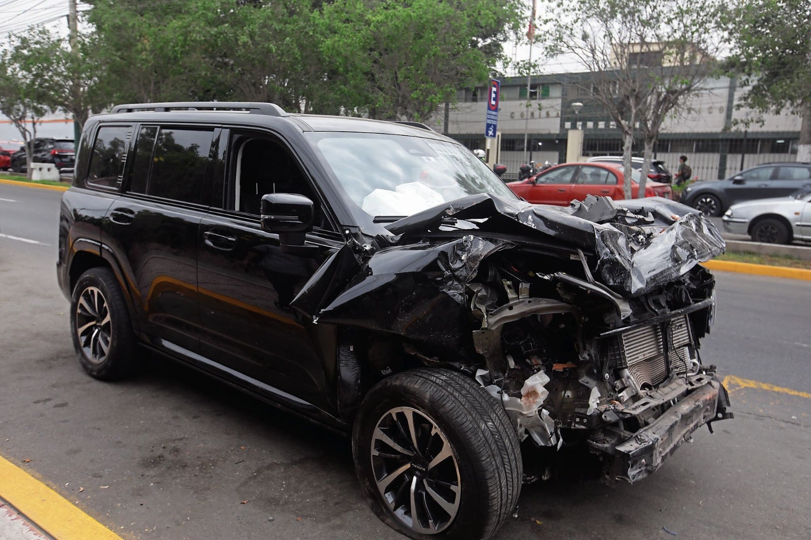 Laura Spoya sufrió aparatoso choque en Surco