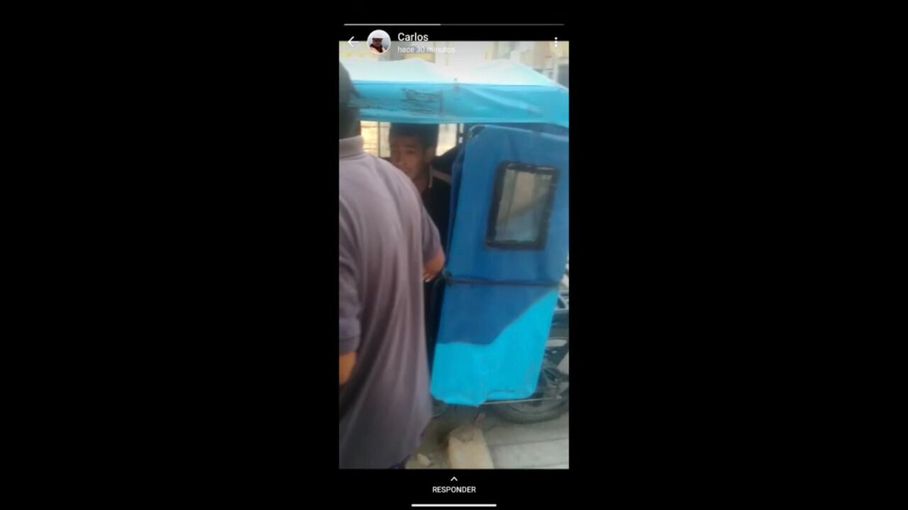 El hecho, que fue grabado por los autores, ocurrió a media cuadra de la casa de la víctima. | Foto: Reproducción de vídeo