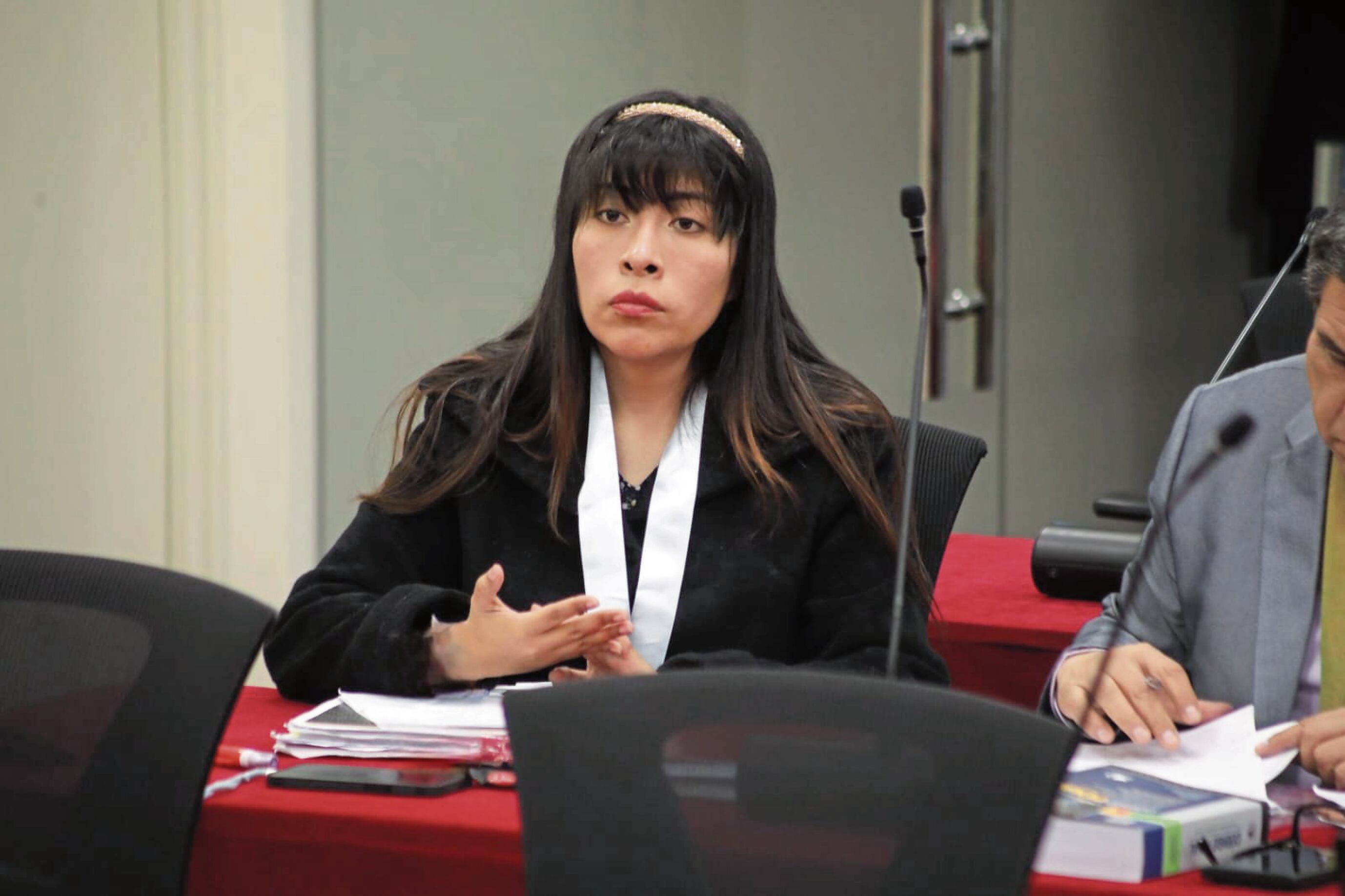 Suerte de Betssy Chávez en manos de José Jerí.