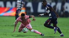 Christian Cueva y Luis Advíncula tienen duelo picante en el Alianza Lima - Juan Pablo II | VIDEO