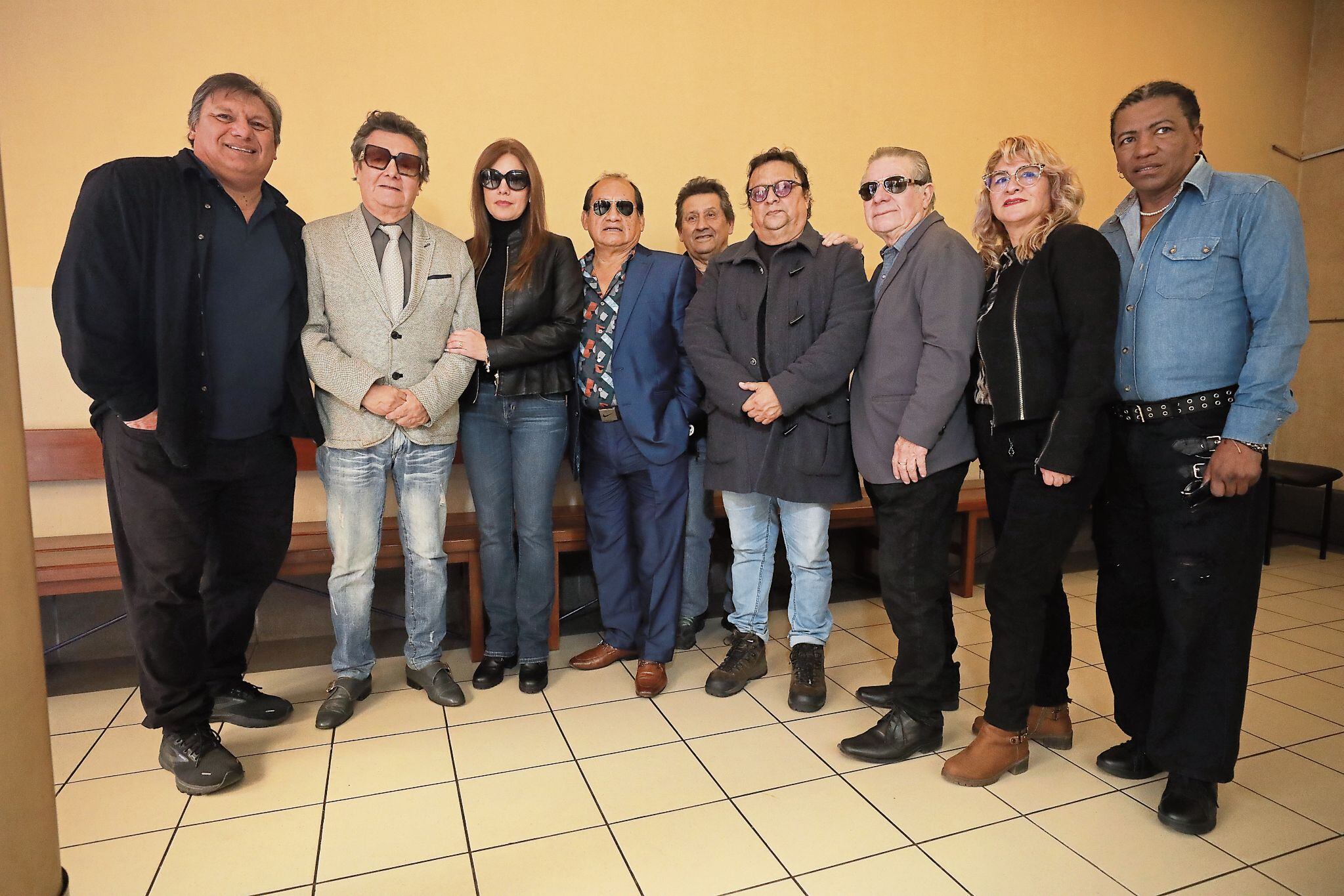 La farándula se despide de Felpudini. Foto: Britanie Arroyo Dueñaz