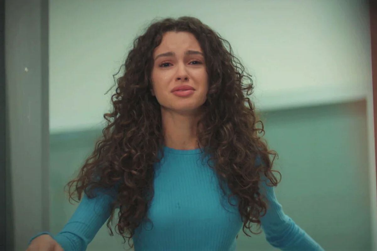 Asiye descubre uno de los grandes secretos de Akif en la telenovela turca “Hermanos” (Foto: Onur Seyit Yaran/ Instagram)