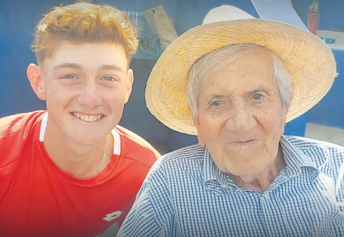 Ignacio Buse expresó su sentir frente al fallecimiento de su abuelo Gastón Acutio Velarde.