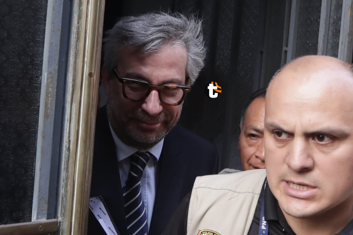 Piero Corvetto fue abordado por la prensa. (Fotos: Julio Reaño/@photo.gec)