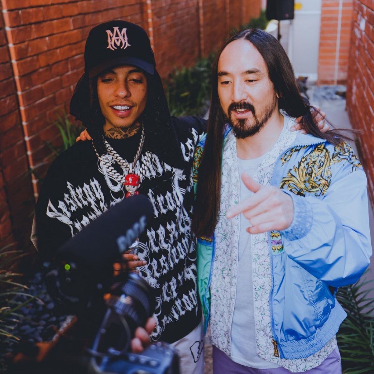 El mexicano junto al DJ Steve Aoki, con quien lanzó "NataAoki" en mayo pasado (Foto: Natanael Cano / Instagram)