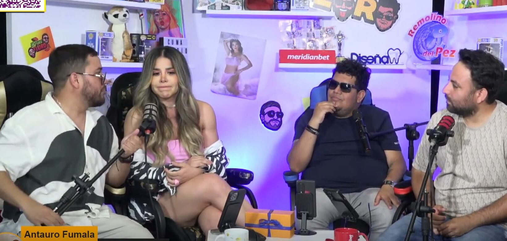 Gabriela Serpa visiblemente incómoda por bromas