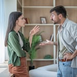 Cuando la protección se convierte en control: las señales que no debes pasar por alto