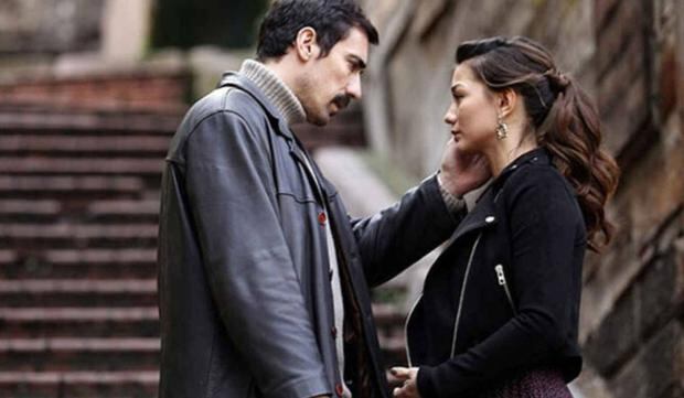 La serie turca es protagonizada por Demet Özdemir e İbrahim Çelikkol (Foto: OMG Pictures)