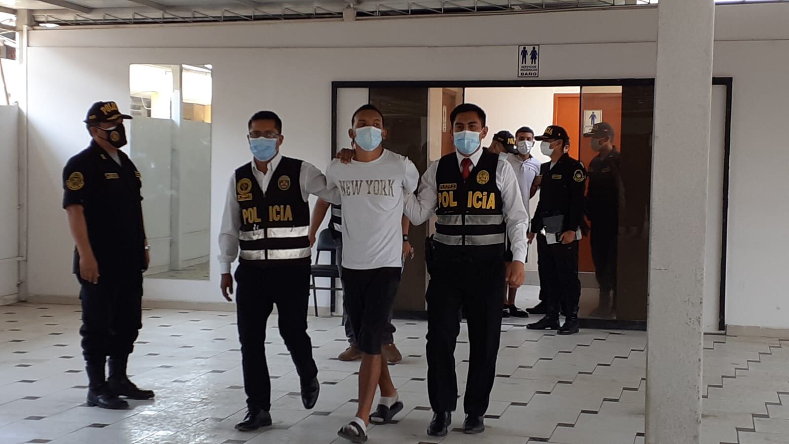 Banda 'Los Bujieros del jirón Italia' usaron modalidad del 'Tsunami' para asaltar a periodista Carla Harada. (foto TROME)