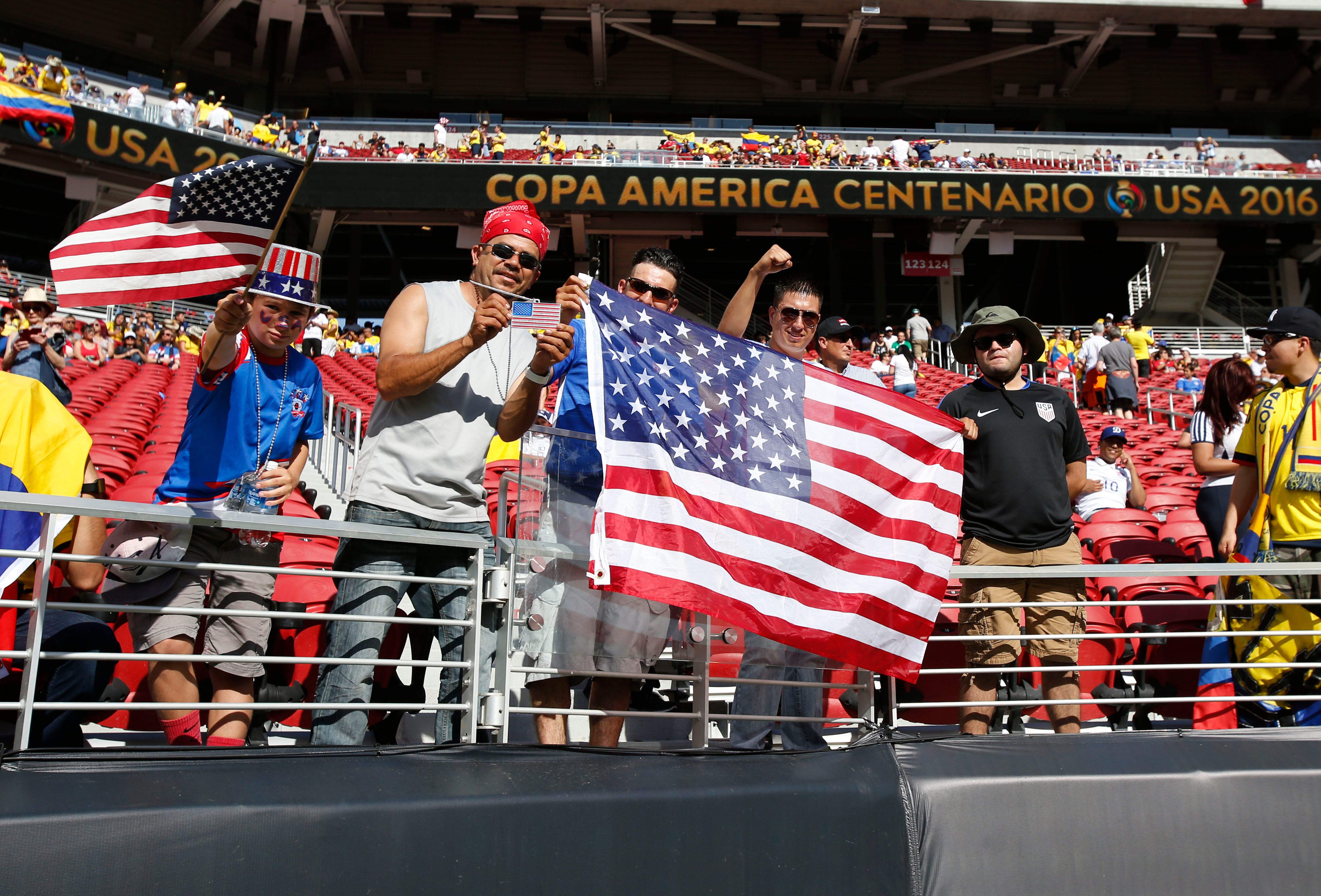 El apoyo de los hinchas locales a la Selección de Estados Unidos (Foto: EFE)
