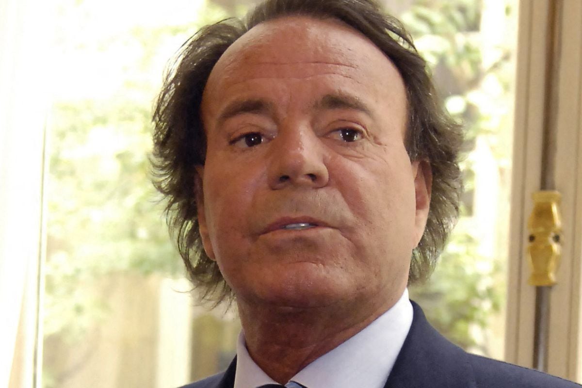 Grave acusación contra Julio Iglesias. (Foto: AFP)