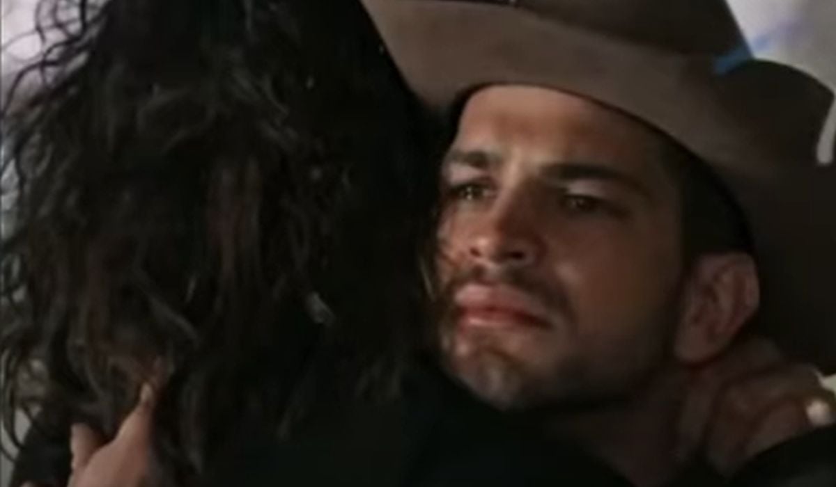 ¿Qué pasará con Juan Reyes tras haber sido visto besando a Rosario Montes en "Pasión de gavilanes 2"? (Foto: Telemundo)