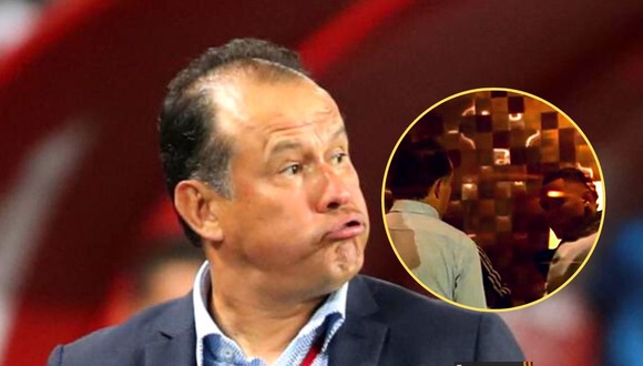 Juan Reynoso conversa con Bryan Reyna y Jairo Concha