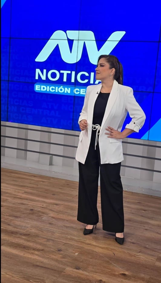 Katty Villalobos regresó a la conducción de ATV Noticias Edición Central