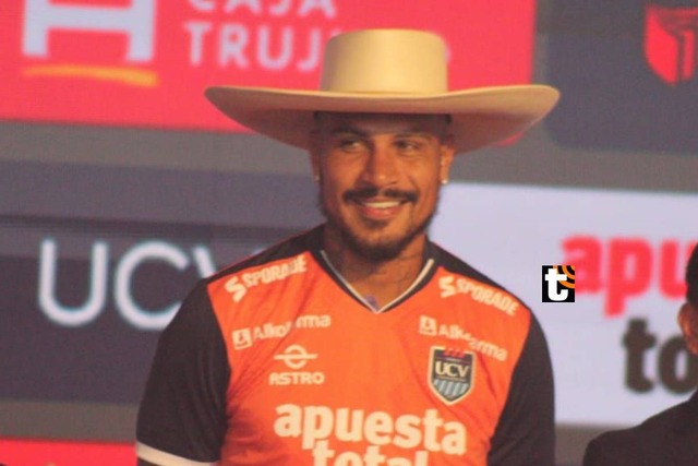 Paolo Guerrero fue presentado en César Vallejo por todo lo alto. Fotos: Alessandro Currarino / Enviado especial a trujillo / @photo.gec