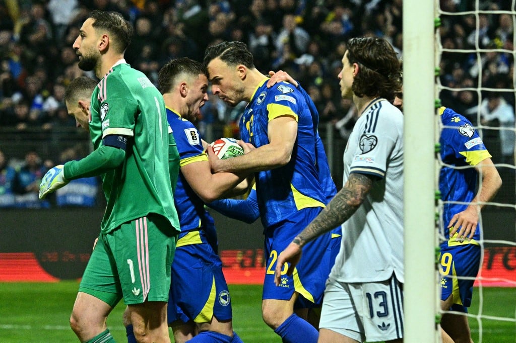 Bosnia dejó a Italia fuera del Mundial. (Photo by Elvis BARUKCIC / AFP)