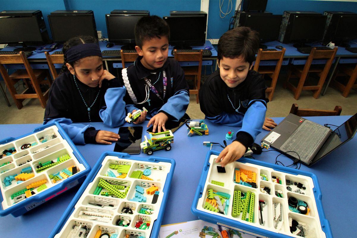 Ella está convencida de que la tecnología bien aprovechada permite a los chicos descubrir sus talentos. Foto: Trome.