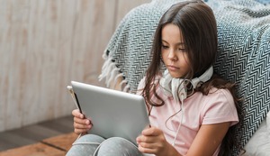 ¿Pantallas todo el día? ¡Cuidado con la vista de tus hijos!
