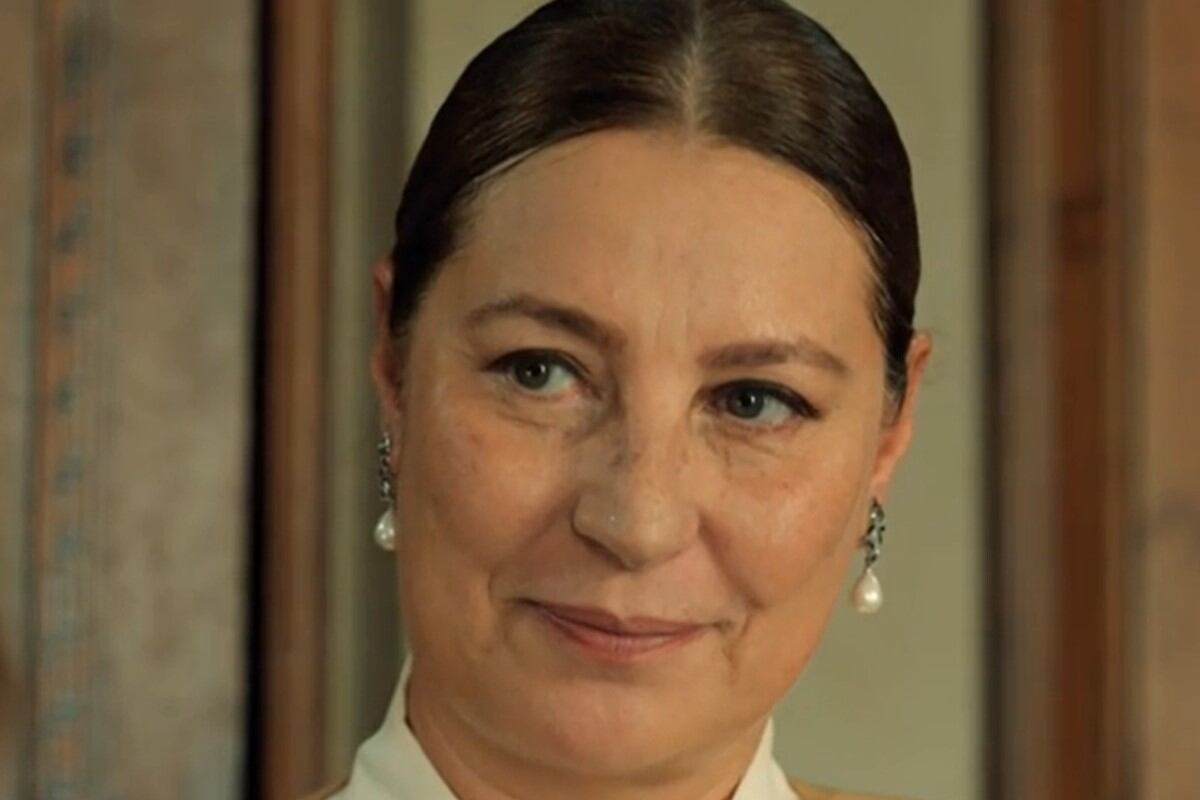 Fekeli le propone matrimonio a Hünkar (Foto: Tims & B Productions)