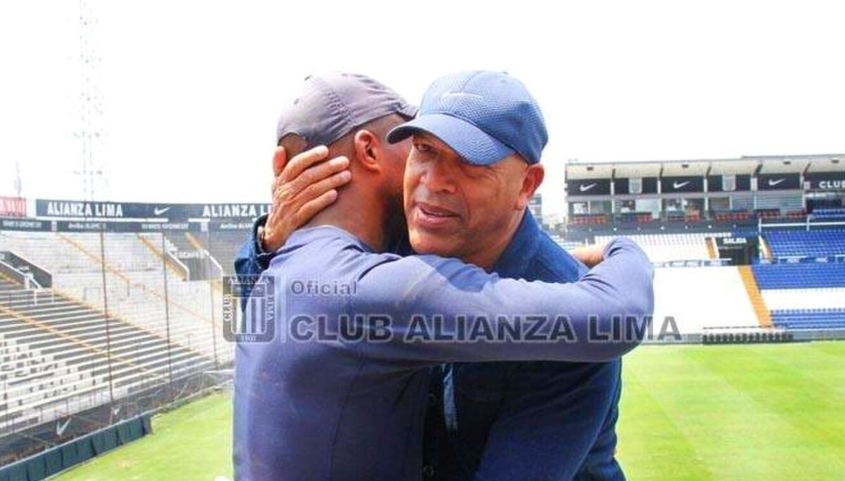 Roberto Mosquera y Waldir Sáenz se reecuentran en Matute (Foto: @ClubALoficial)
