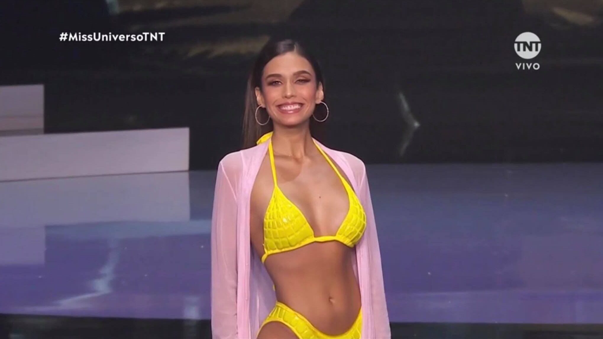 Janick Maceta enamora a todos en el Miss Universo