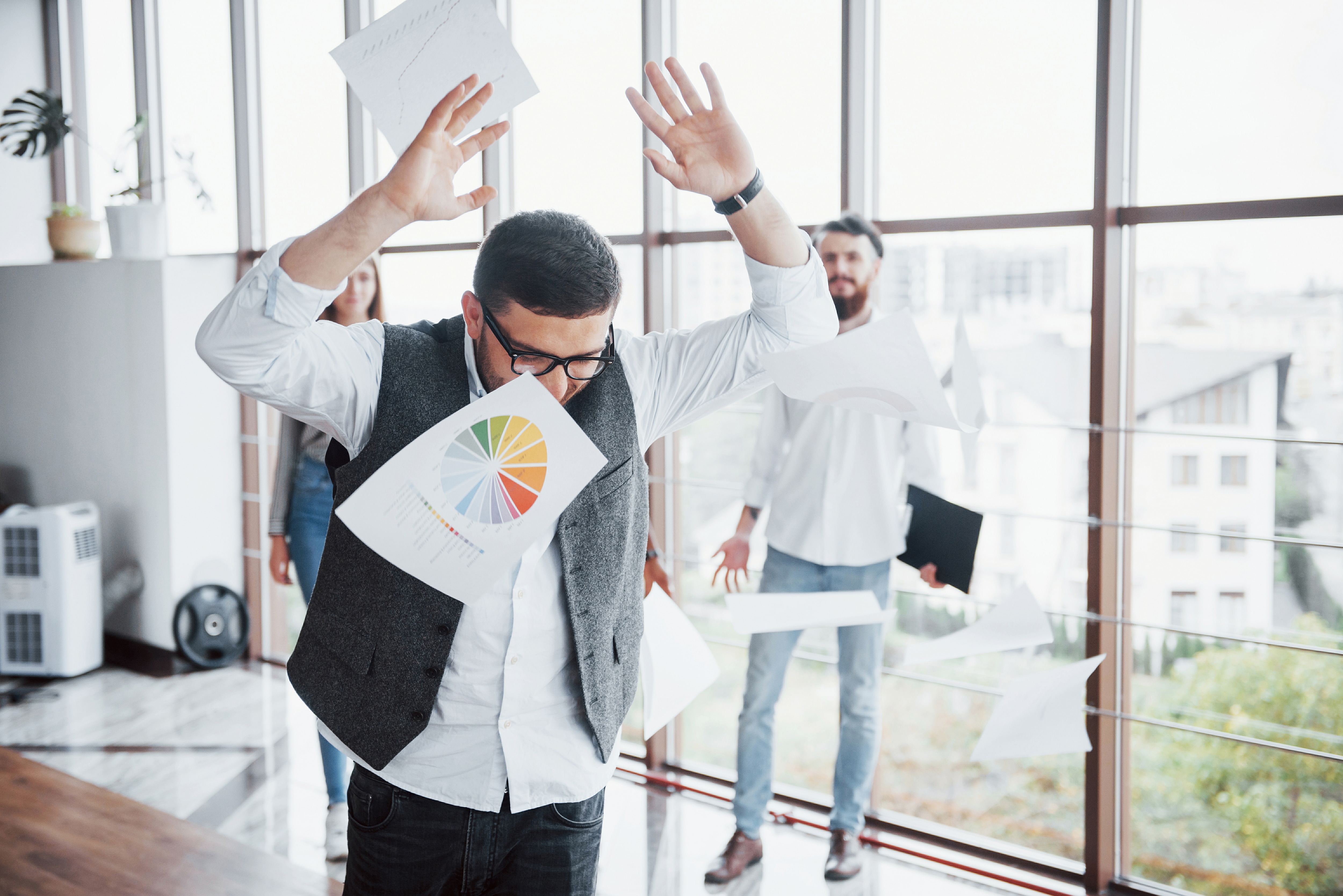 No todos los créditos son iguales. Revisar tasas, plazos y condiciones permite elegir la opción. Foto: Freepik.