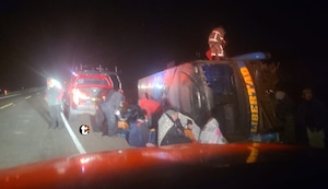 ¡Tragedia en la ruta Cusco-Puno! Bus de Transportes Libertad se despista en La Raya y deja tres muertos y más de 30 heridos