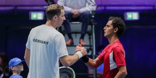 Juan Pablo Varillas no pudo con el favorito Jan-Lennard Struff.
(Rolf Vennenbernd/dpa via AP)